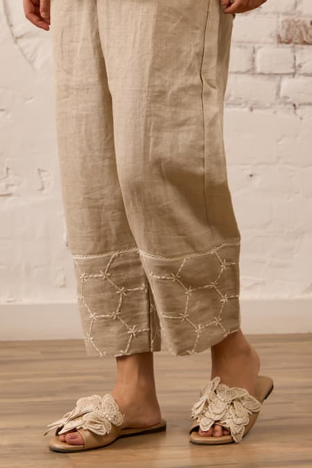 Buy_Label Mansi Nagdev_Ivory Linen Embroidery Mandarin Collar Mia Thread Short Kurta With Pant_Online_at_Aza_Fashions