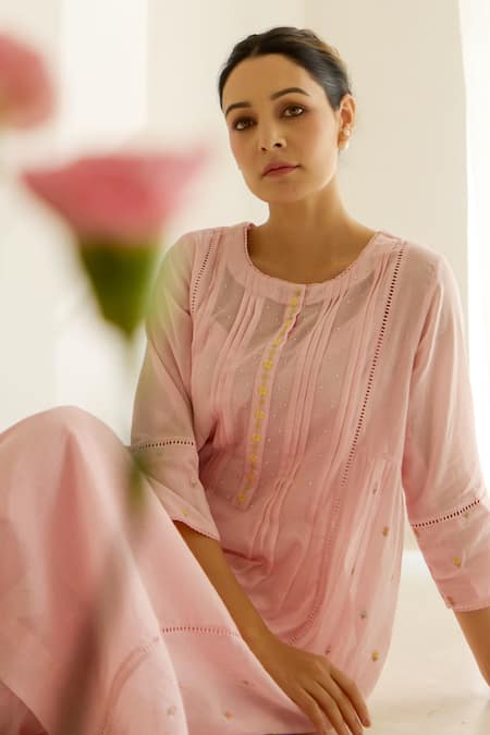 Shop Label Mansi Nagdev Pink Cotton, Muslin Pearls, Embroidery Round Neck Amelia Kurta And Pant Online at Aza Fashions Shop_Label Mansi Nagdev_Pink Cotton, Muslin Pearls, Embroidery Round Neck Amelia Kurta And Pant _Online_at_Aza_Fashions
