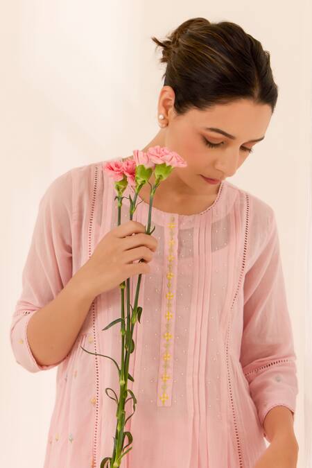 Label Mansi Nagdev Pink Cotton, Muslin Pearls, Embroidery Round Neck Amelia Kurta And Pant at Aza Fashions Label Mansi Nagdev_Pink Cotton, Muslin Pearls, Embroidery Round Neck Amelia Kurta And Pant _at_Aza_Fashions