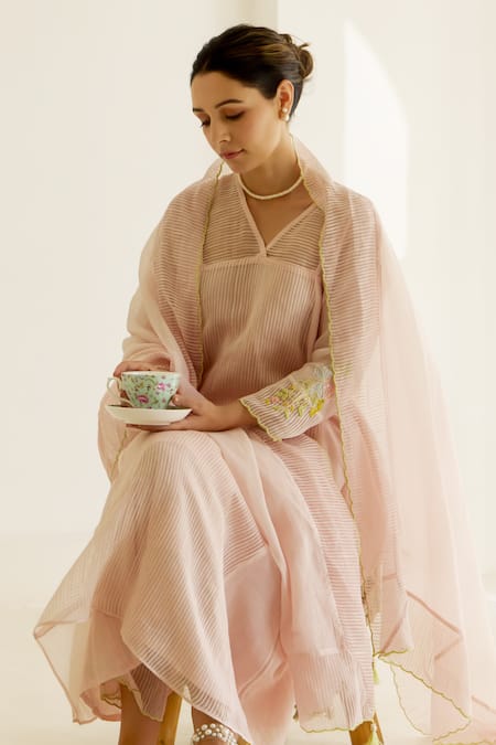 Label Mansi Nagdev_Pink Chanderi, Cotton Embroidery V-neck Lilybeth Textured Kurta Set _at_Aza_Fashions