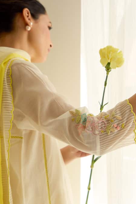 Label Mansi Nagdev_Ivory Chanderi, Cotton Embroidery, Tassels Lilybeth Textured Kurta Pant Set _at_Aza_Fashions