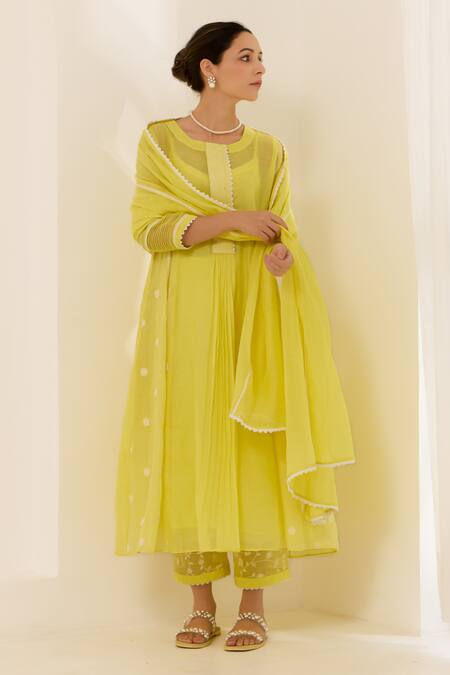 Label Mansi Nagdev Yellow Chanderi, Cotton Embroidery, Lace Round Neck Rosemary Kurta Set Online at Aza Fashions Label Mansi Nagdev_Yellow Chanderi, Cotton Embroidery, Lace Round Neck Rosemary Kurta Set _Online_at_Aza_Fashions