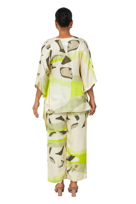 Vedika M_Green V-neck Abstract Print Kaftan With Pant _Online_at_Aza_Fashions