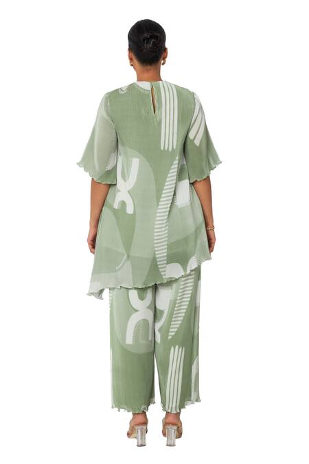Vedika M_Green Satin, Chiffon Round Neck Abstract Print Asymmetric Kurta And Pant Set_Online_at_Aza_Fashions