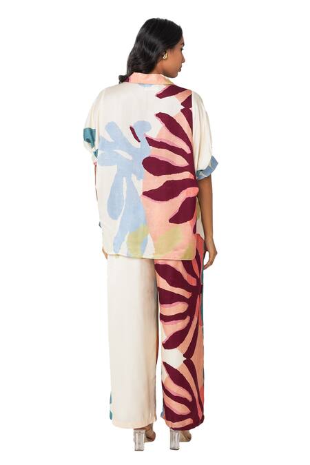 Vedika M Multi Color Satin Collared Floral Abstract Print Top And Straight Pant Set Online at Aza Fashions Vedika M_Multi Color Satin Collared Floral Abstract Print Top And Straight Pant Set _Online_at_Aza_Fashions