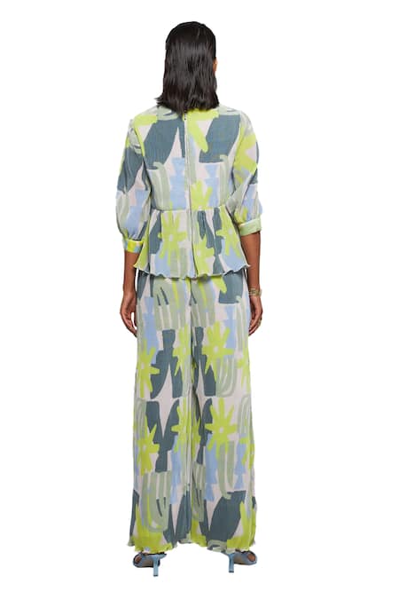 Vedika M Green Satin, Chiffon Sweetheart Neck Abstract Pattern Peplum Top And Pant Set at Aza Fashions Vedika M_Green Satin, Chiffon Sweetheart Neck Abstract Pattern Peplum Top And Pant Set_at_Aza_Fashions