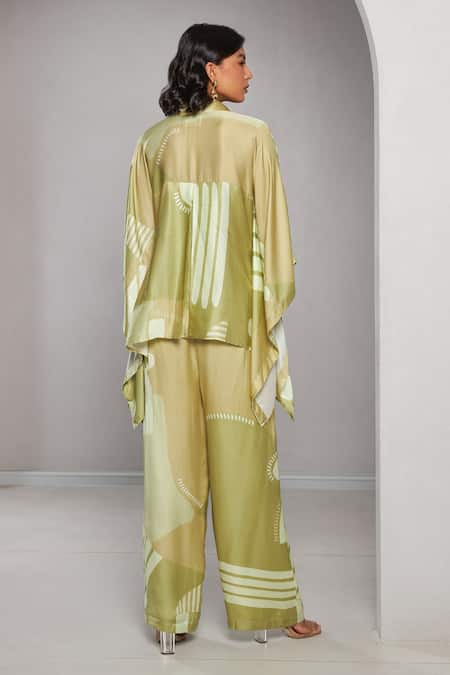 Shop Vedika M Green Satin Collared Abstract Pattern Kaftan And Pant Set at Aza Fashions Shop_Vedika M_Green Satin Collared Abstract Pattern Kaftan And Pant Set _at_Aza_Fashions