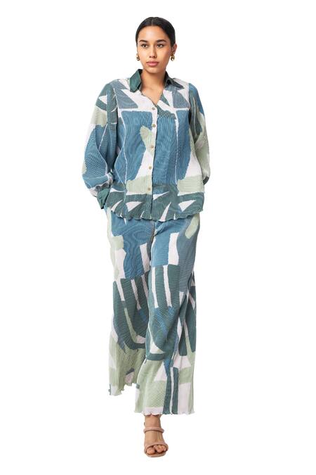 Vedika M_Green Satin, Chiffon Collared Abstract Print Shirt And Pant Set_at_Aza_Fashions