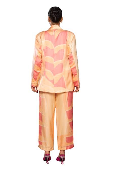 Vedika M Multi Color Satin Scoop Neck Abstract Print Blazer Pant Set Online at Aza Fashions Vedika M_Multi Color Satin Scoop Neck Abstract Print Blazer Pant Set _Online_at_Aza_Fashions