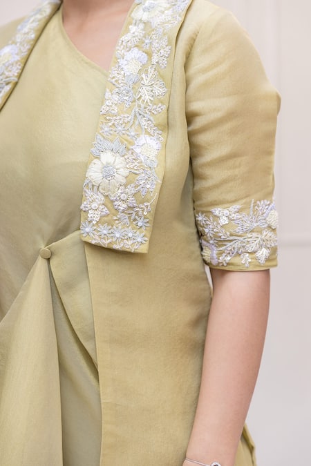 Buy_Koashee By Shubitaa_Green Sequins Open Neck Thread Embroidered Jacket With Asymmetric Inner Dress _Online_at_Aza_Fashions