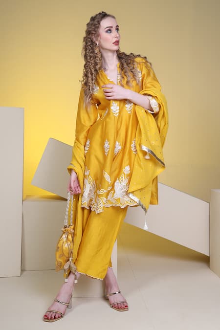 Sunita Nagi_Yellow Chanderi, Silk Embroidery Split V-neck Floral Applique Anarkali Pant Set _Online_at_Aza_Fashions