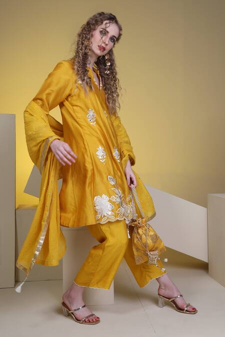 Buy_Sunita Nagi_Yellow Chanderi, Silk Embroidery Split V-neck Floral Applique Anarkali Pant Set _Online_at_Aza_Fashions