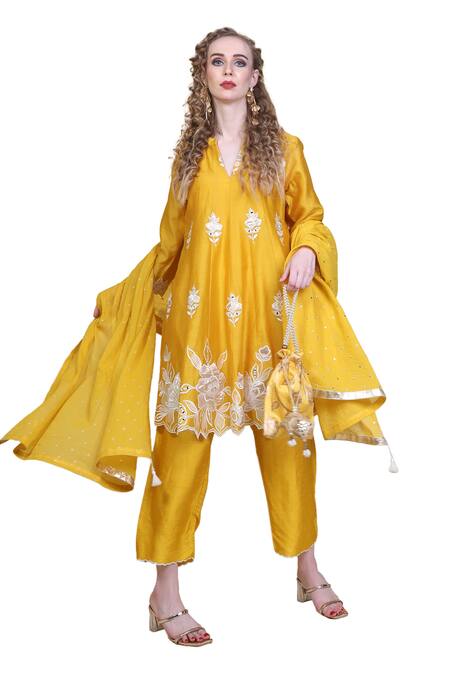 Sunita Nagi_Yellow Chanderi, Silk Embroidery Split V-neck Floral Applique Anarkali Pant Set _at_Aza_Fashions