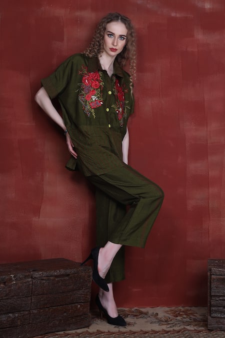 Sunita Nagi Green Dupion Silk Embroidered Floral Collared Shirt And Pant Set Online at Aza Fashions Sunita Nagi_Green Dupion Silk Embroidered Floral Collared Shirt And Pant Set _Online_at_Aza_Fashions