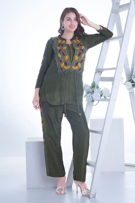 Sunita Nagi Green Kurti Matty Material Embroidery Leaf Mandarin Collar Pant Set 