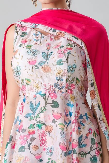 Naintara Bajaj Off White Georgette, Satin Printed Threadwork Peplum Kurta Flared Pant Set at Aza Fashions Naintara Bajaj_Off White Georgette, Satin Printed Threadwork Peplum Kurta Flared Pant Set _at_Aza_Fashions