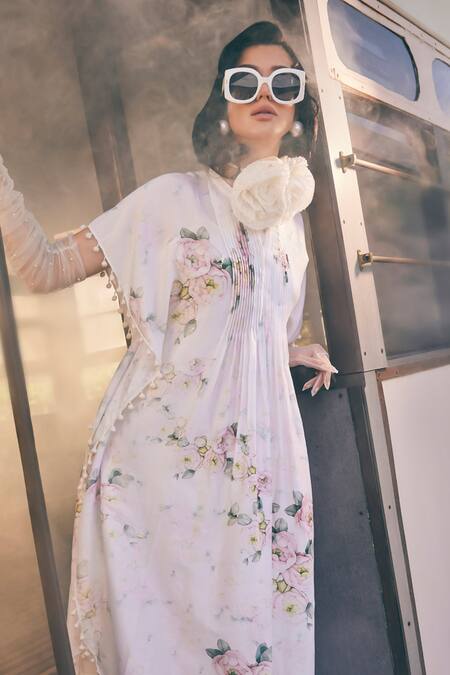 Tabeer India_Ivory Chanderi, Cotton Tassels Round Neck Floral Print Kaftan _Online_at_Aza_Fashions