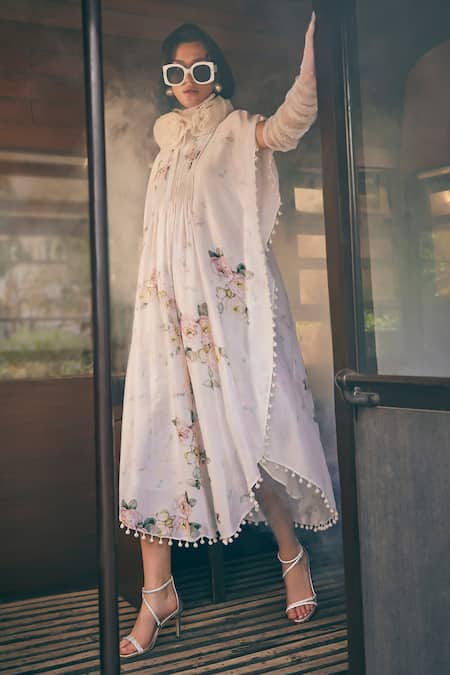 Buy_Tabeer India_Ivory Chanderi, Cotton Tassels Round Neck Floral Print Kaftan _Online_at_Aza_Fashions