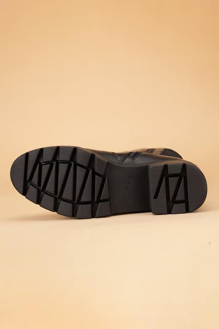 Buy_Dang Shoes_Black Stitchline Thread Long Boots _Online_at_Aza_Fashions