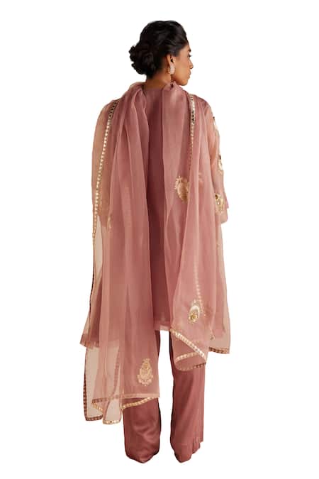 Esha Arora_Pink Organza, Silk Embroidery Round Neck Zardozi Kurta Pant Set _Online_at_Aza_Fashions