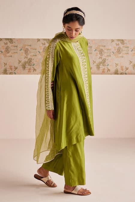 Buy_Esha Arora_Green Chanderi Silk, Organza Embroidery Round Stripe Zardozi Kurta Pant Set _Online_at_Aza_Fashions