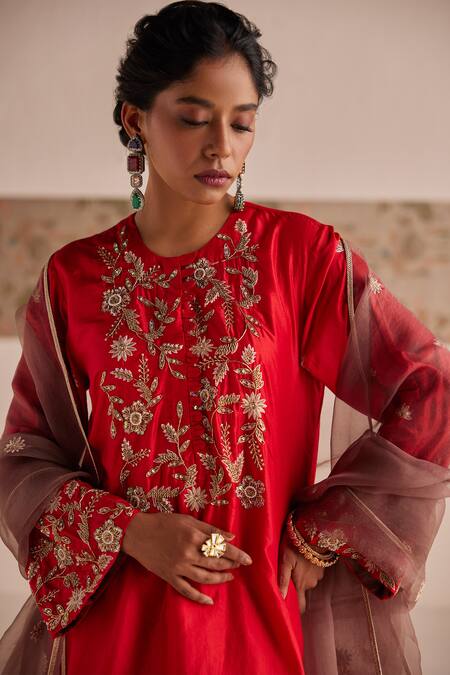 Shop Esha Arora Red Silk, Organza Embroidery Round Neck Floral Zardozi Kurta Pant Set Online at Aza Fashions Shop_Esha Arora_Red Silk, Organza Embroidery Round Neck Floral Zardozi Kurta Pant Set _Online_at_Aza_Fashions