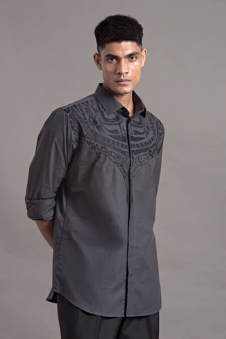 Arun Verma Grey Cotton Applique Velvet Collared Shirt Online at Aza Fashions Arun Verma_Grey Cotton Applique Velvet Collared Shirt _Online_at_Aza_Fashions