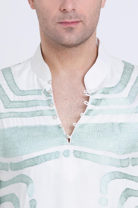 Shop_Arun Verma_Ivory Silk Embroidery Geometric Short Kurta And Pant Set _Online_at_Aza_Fashions