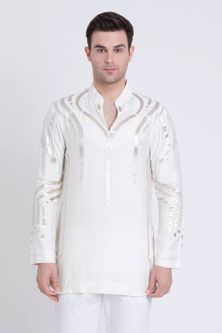 Arun Verma_Ivory Silk Applique Embroidered Short Kurta And Pant Set _at_Aza_Fashions