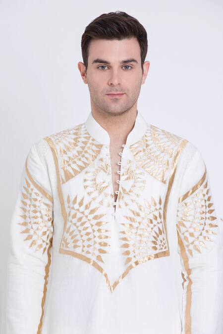 Arun Verma_Ivory Linen Embroidery Applique Kurta And Pant Set _at_Aza_Fashions