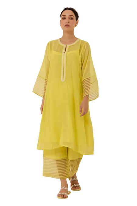 Buy Label Mansi Nagdev Yellow Chanderi Pearls, Embroidery Round Neck Stripe Textured Kurta Set Buy_Label Mansi Nagdev_Yellow Chanderi Pearls, Embroidery Round Neck Stripe Textured Kurta Set