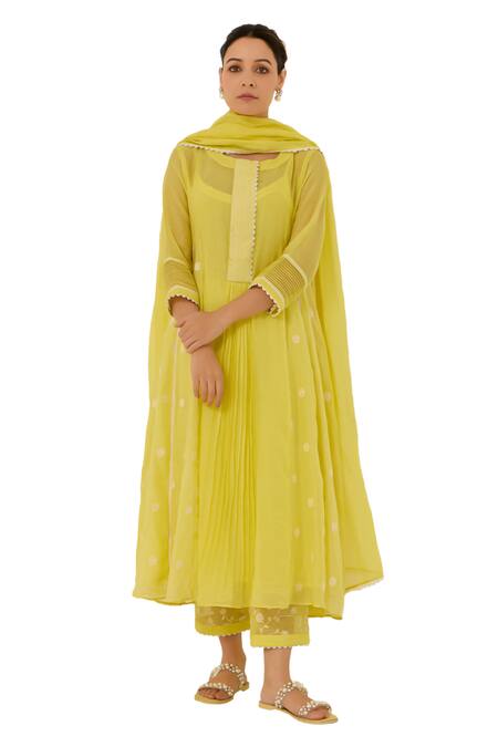 Label Mansi Nagdev Yellow Chanderi, Cotton Embroidery, Lace Round Neck Rosemary Kurta Set at Aza Fashions Label Mansi Nagdev_Yellow Chanderi, Cotton Embroidery, Lace Round Neck Rosemary Kurta Set _at_Aza_Fashions
