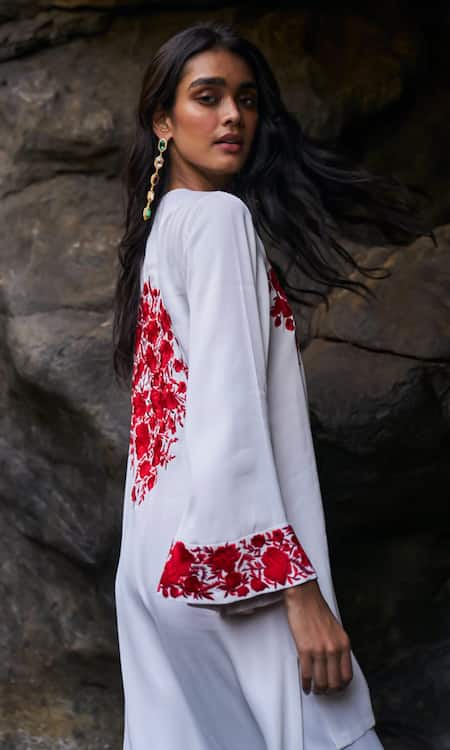 Dash And Dot_White Viscose Embroidery V-neck Placement Kurta _at_Aza_Fashions