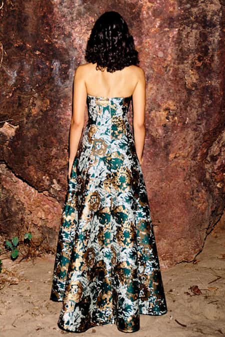 Shop Dash And Dot Multi Color Polyester Sweetheart Neck Brocade Fit And Flare Gown at Aza Fashions Shop_Dash And Dot_Multi Color Polyester Sweetheart Neck Brocade Fit And Flare Gown _at_Aza_Fashions