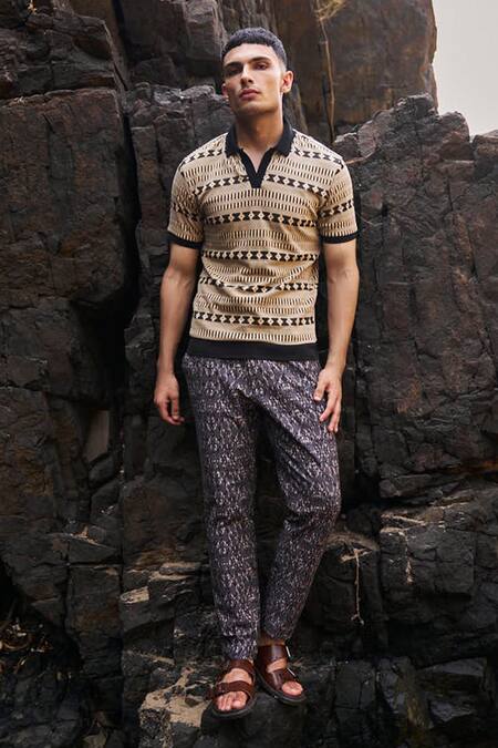 Shop Dash And Dot Black Cotton Ikat Print Pant Online at Aza Fashions Shop_Dash And Dot_Black Cotton Ikat Print Pant _Online_at_Aza_Fashions