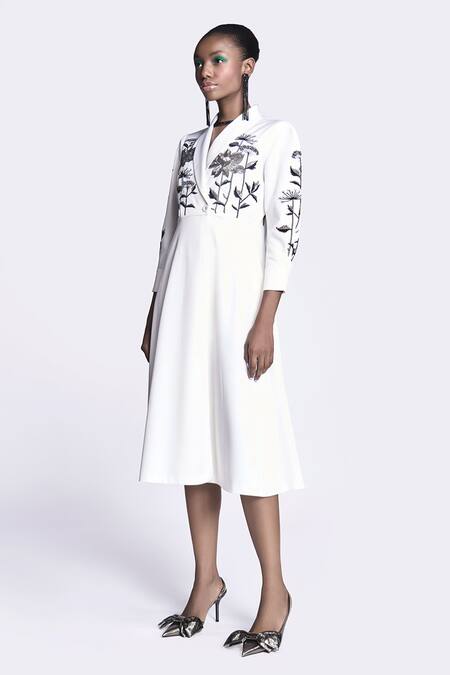 Shahin Mannan Ivory Crepe Embroidery V-neck Metallic Lotus Wrap Dress Online at Aza Fashions Shahin Mannan_Ivory Crepe Embroidery V-neck Metallic Lotus Wrap Dress _Online_at_Aza_Fashions