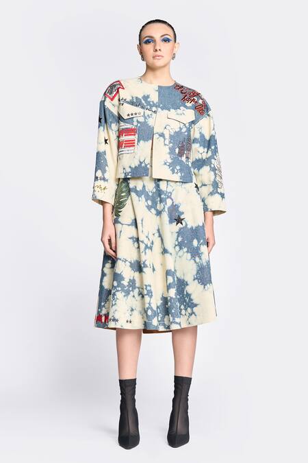 Shahin Mannan Blue Denim Embroidery Round Neck Fish Jacket Online at Aza Fashions Shahin Mannan_Blue Denim Embroidery Round Neck Fish Jacket _Online_at_Aza_Fashions