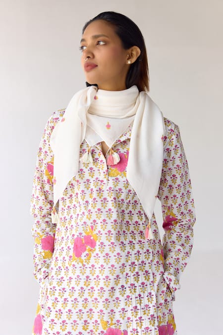 Buy_Cotton And Clay_White Cotton Tassels, Embroidery Round Floral Print Pleated Kurta Trouser Set _Online_at_Aza_Fashions