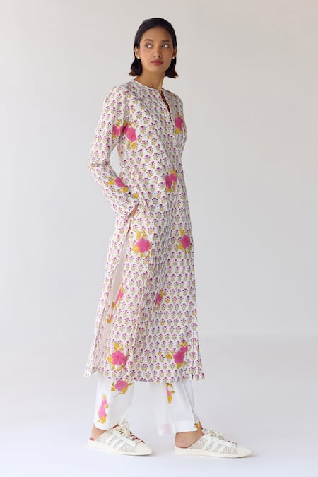 Buy_Cotton And Clay_White Cotton Tassels, Embroidery Round Floral Print Pleated Kurta Trouser Set 