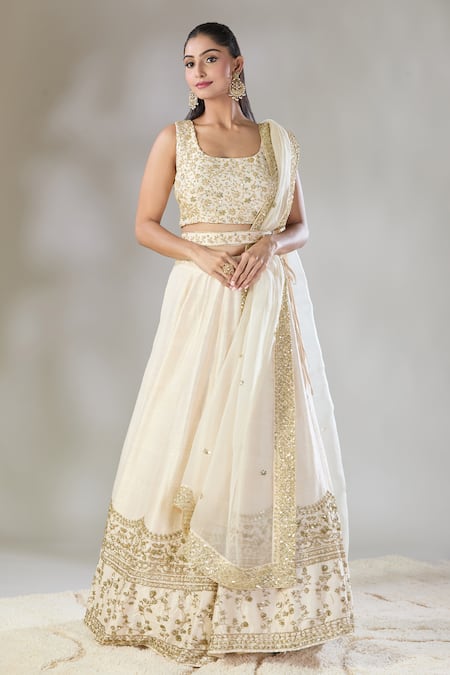 Astha Narang Off White Raw Silk Embroidered Floral Jaal U Neck Border Lehenga Set 