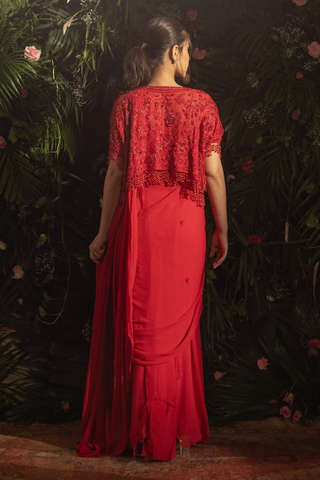 Shop Samatvam By Anjali Bhaskar Red Georgette, Linen Beads, Cut Eeva Pre-draped Saree Set With Embroidered Cape at Aza Fashions Shop_Samatvam By Anjali Bhaskar_Red Georgette, Linen Beads, Cut Eeva Pre-draped Saree Set With Embroidered Cape _at_Aza_Fashions