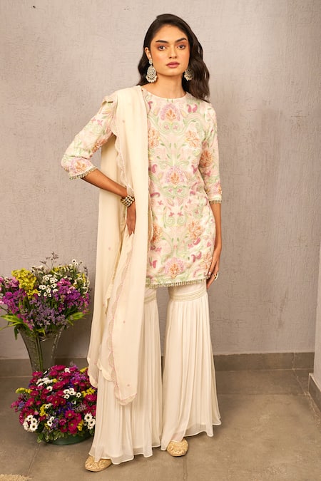 Samatvam by Anjali Bhaskar Iman Thread Embroidered Kurta Set 