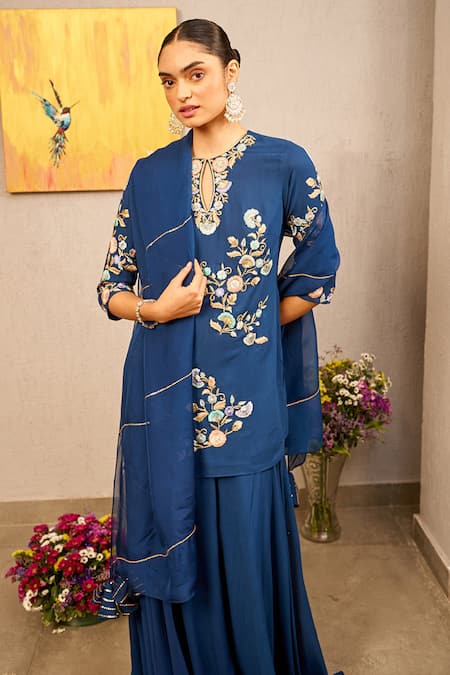 Samatvam By Anjali Bhaskar Blue Georgette Embroidery Keyhole Neck Nura Floral Kurta Lehenga Set at Aza Fashions Samatvam By Anjali Bhaskar_Blue Georgette Embroidery Keyhole Neck Nura Floral Kurta Lehenga Set _at_Aza_Fashions