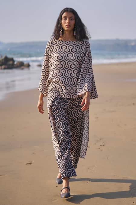 Dash And Dot High-Low Hem Printed Top & Pant Co-ord Set 