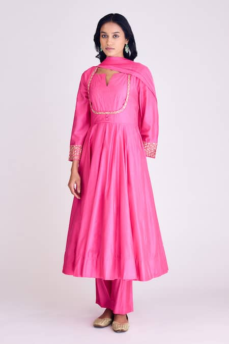 Basanti - Kapde Aur Koffee Pink Silk Embroidered Sequins Notched Placed Anarkali Set 