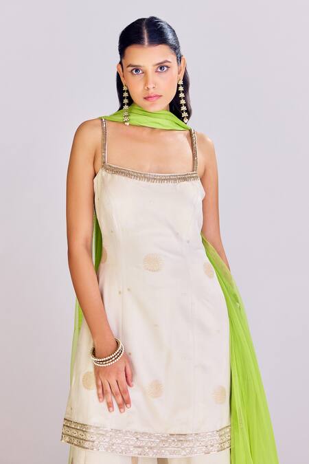 Buy_Basanti - Kapde Aur Koffee_Ivory Chanderi, Net Embroidery Square Neck Floral Butti Work Kurta Sharara Set_Online_at_Aza_Fashions