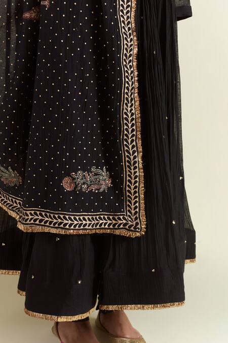 Buy_Ikshita Choudhary_Black Chanderi Sequins, Fringe Round Neck Embroidered Anarkali Churidar Set