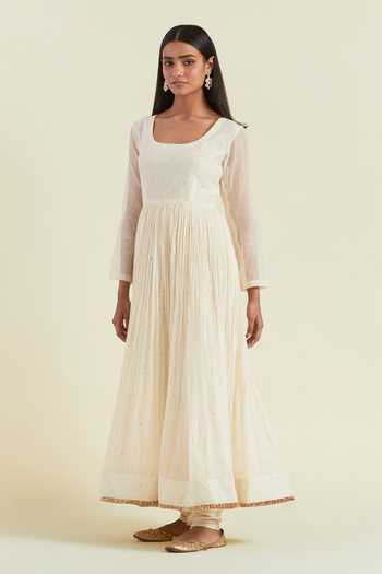 Buy Ikshita Choudhary White Chanderi Sequins, Embroidery V-neck Fringe Lace Anarkali Churidar Set Online at Aza Fashions Buy_Ikshita Choudhary_White Chanderi Sequins, Embroidery V-neck Fringe Lace Anarkali Churidar Set _Online_at_Aza_Fashions
