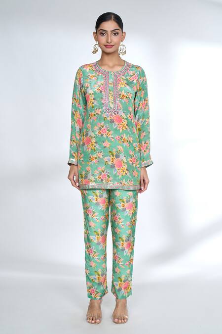 Gopi Vaid_Green Cotton, Silk Embroidery Round Neck Flower Print Top And Pant Co-ord Set_Online_at_Aza_Fashions