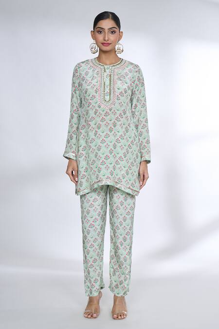 Gopi Vaid Gray Cotton, Silk Embroidery Round Neck Floral Jaal Print Top And Pant Set Online at Aza Fashions Gopi Vaid_Gray Cotton, Silk Embroidery Round Neck Floral Jaal Print Top And Pant Set _Online_at_Aza_Fashions